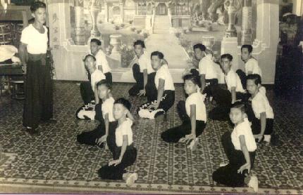 Sifu Wong practising kungfu as a small boy