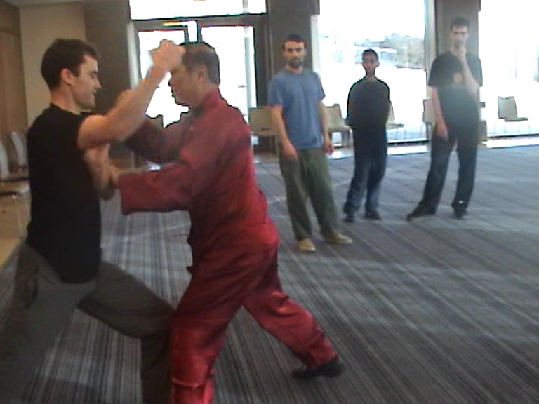 Shaolin Kungfu against Boxing